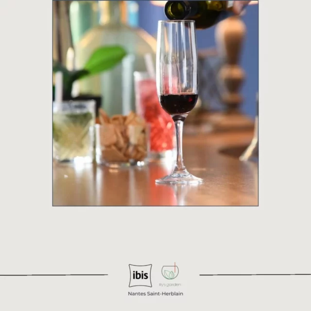 Allez, c'est fin de semaine ... Un peu de convivialité et de détente. Le vendredi c'est permi 😉
Et toujours à consommer avec modération !

https://www.hotel-saintherblain.com/
#hotelibissaintherblain #hotel #saintherblain #ibis #restaurant #LilysGarden